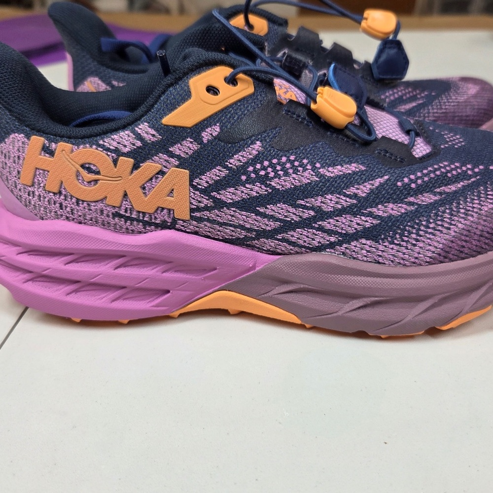 NEW HOKA Speedgoat 5 Youth Girl Sneakers Size 5 (PU6300) - Picture 10 of 15
